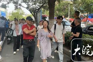 兰德尔：过去两次对阵雄鹿主要问题一直出在防守 我们防不住对手